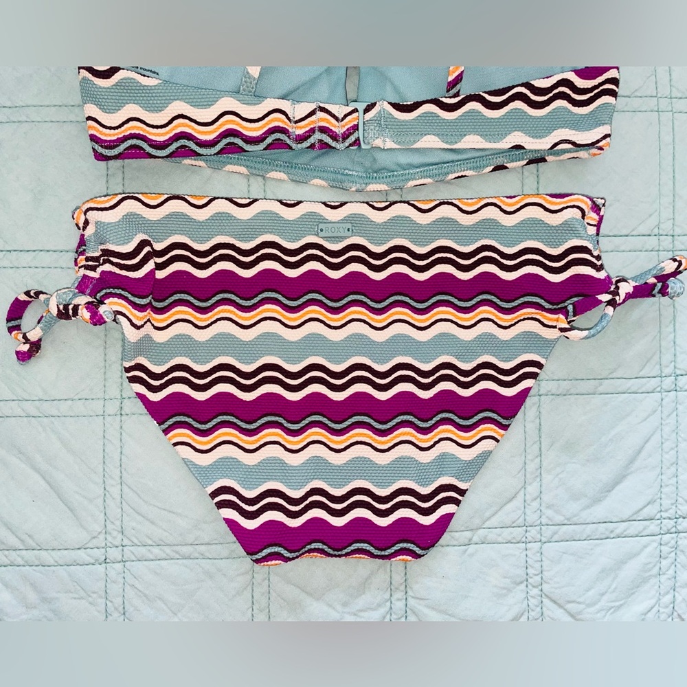 Roxy bikini - Picture 13 of 15